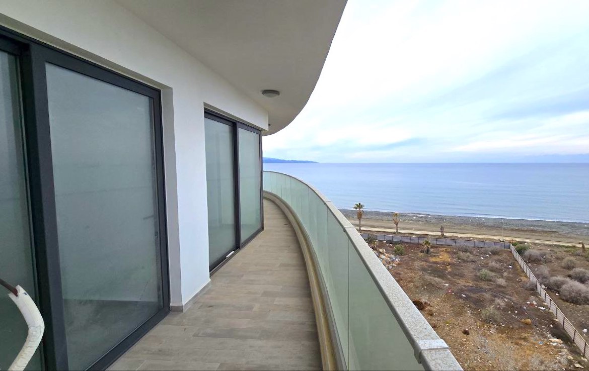 Квартира 1+1 на берегу моря в COASTAL HEAVEN в Газиверен 