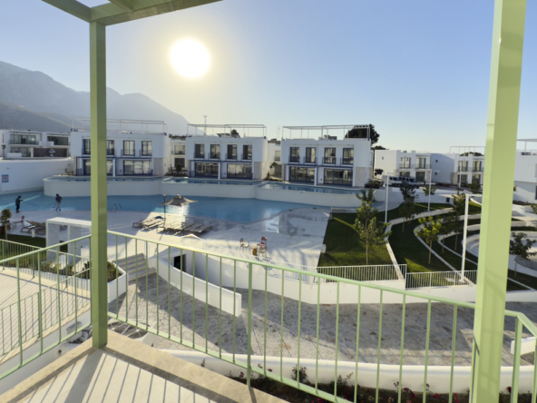 Готовые апартаменты у моря в Лапте