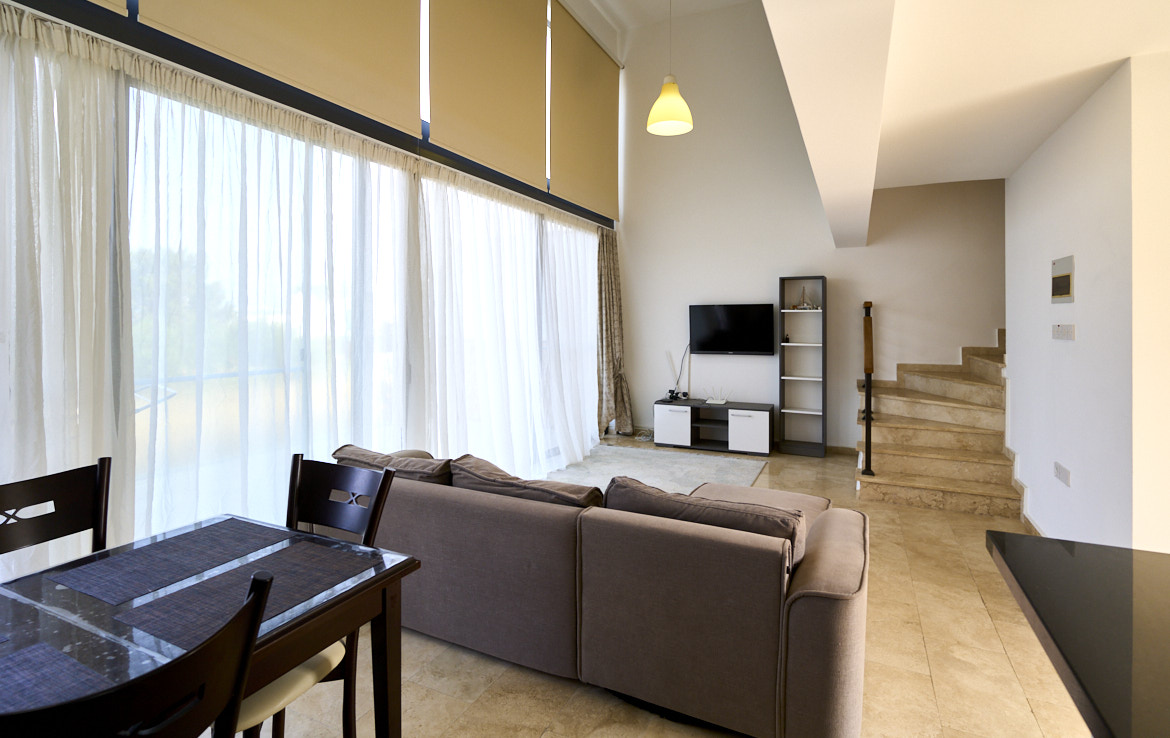 Таунхаус с прямым видом на море в Караоланолу