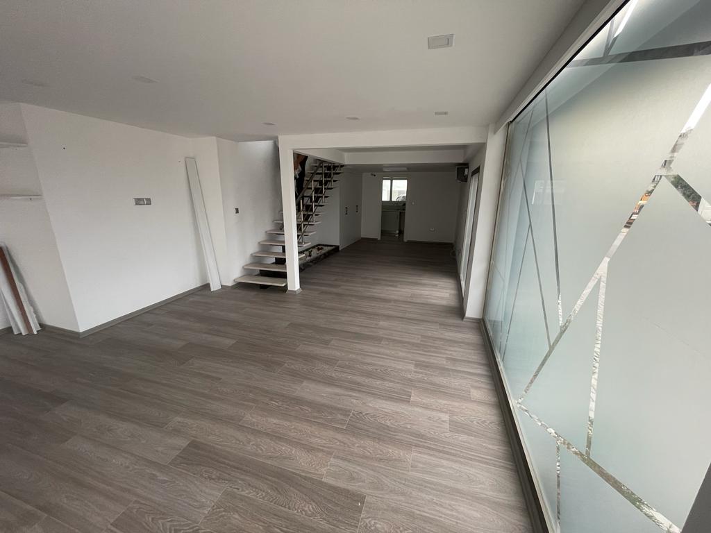 Офисное помещение в центре Гирне