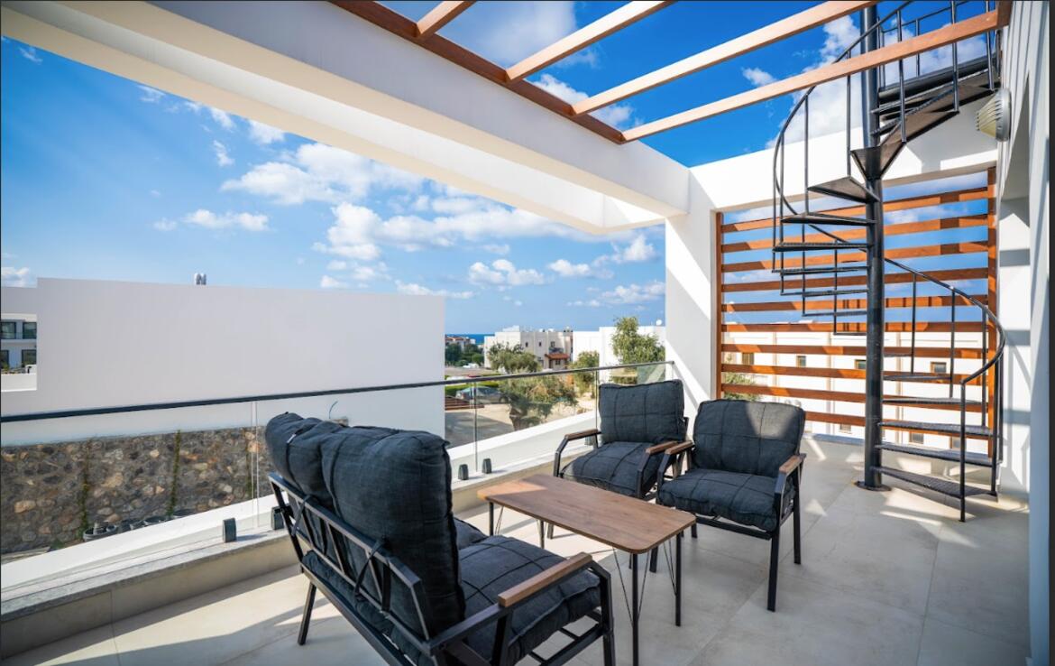 Апартаменты 1+1 с садом в Эсентепе 